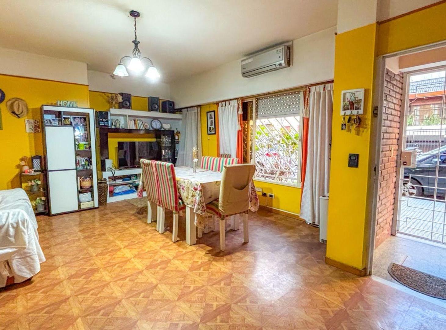 Foto de VENTA-PH 2 AMBIENTES-SAN CRISTOBAL-MUY BUENO!!!, imagen 4