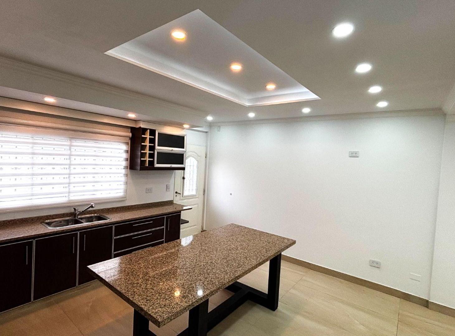 Foto de VENTA-PH TIPO TRIPLEX-LA TABLADA, imagen 2