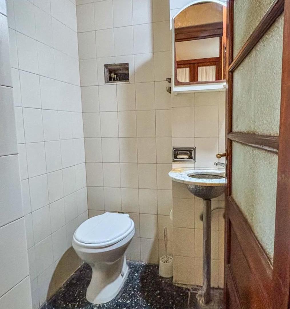 Foto de VENTA-CASA-6 AMBIENTES-POMEYA-GARAGE Y MUCHO MAS, imagen 5