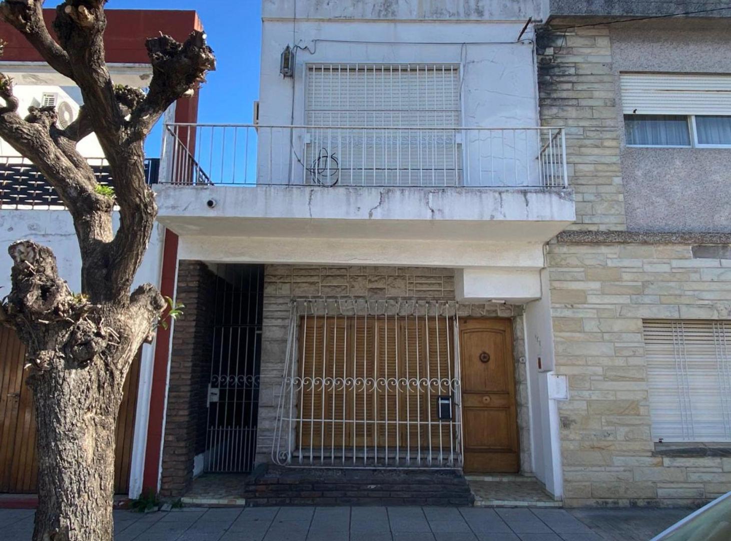 Foto de Venta - PH 3 ambientes - en Haedo - con Terraza, imagen 1