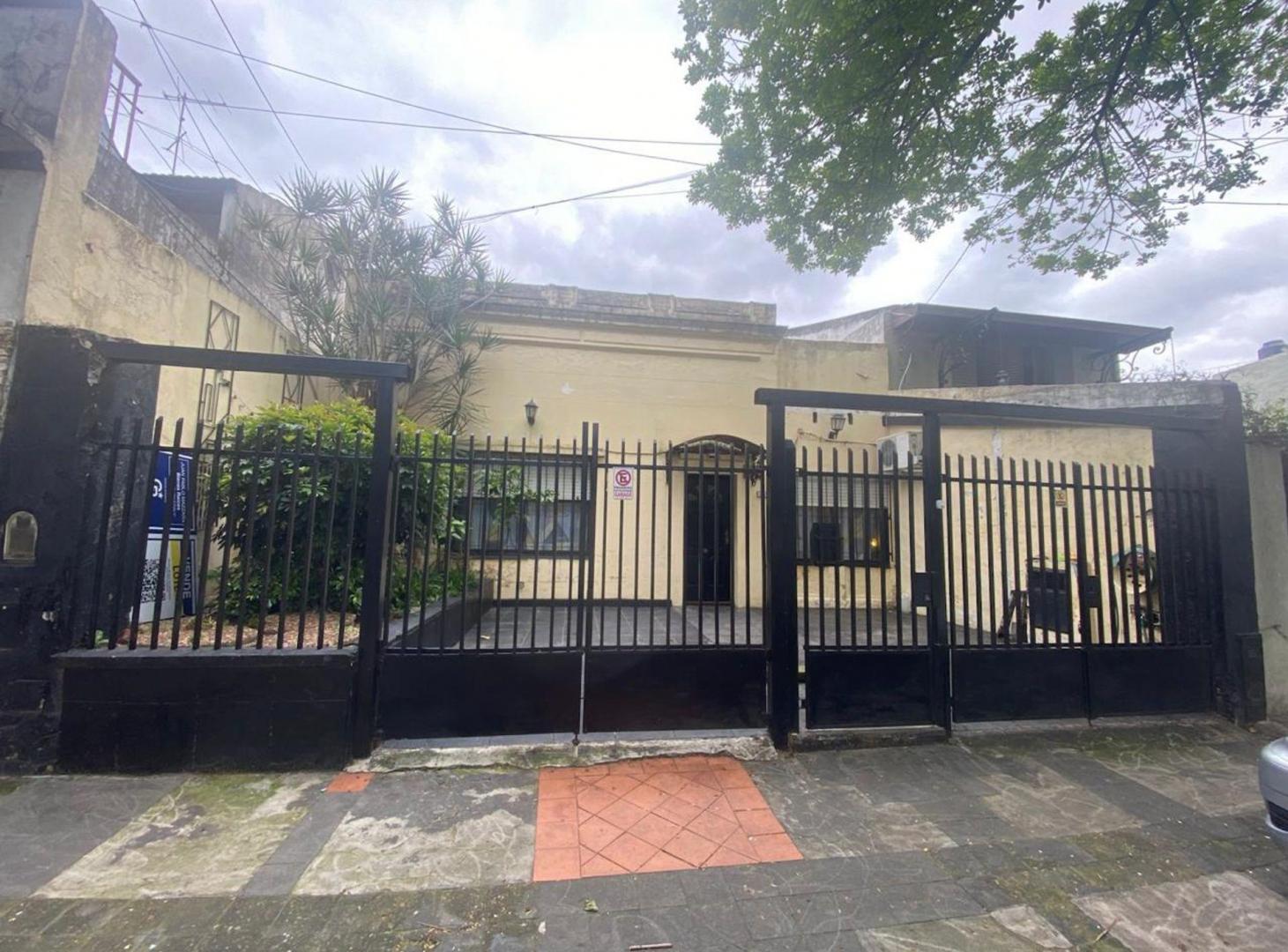 Foto de VENTA - LOTE - EN LINIERS - OPORTUNIDAD INVERSION, imagen 1