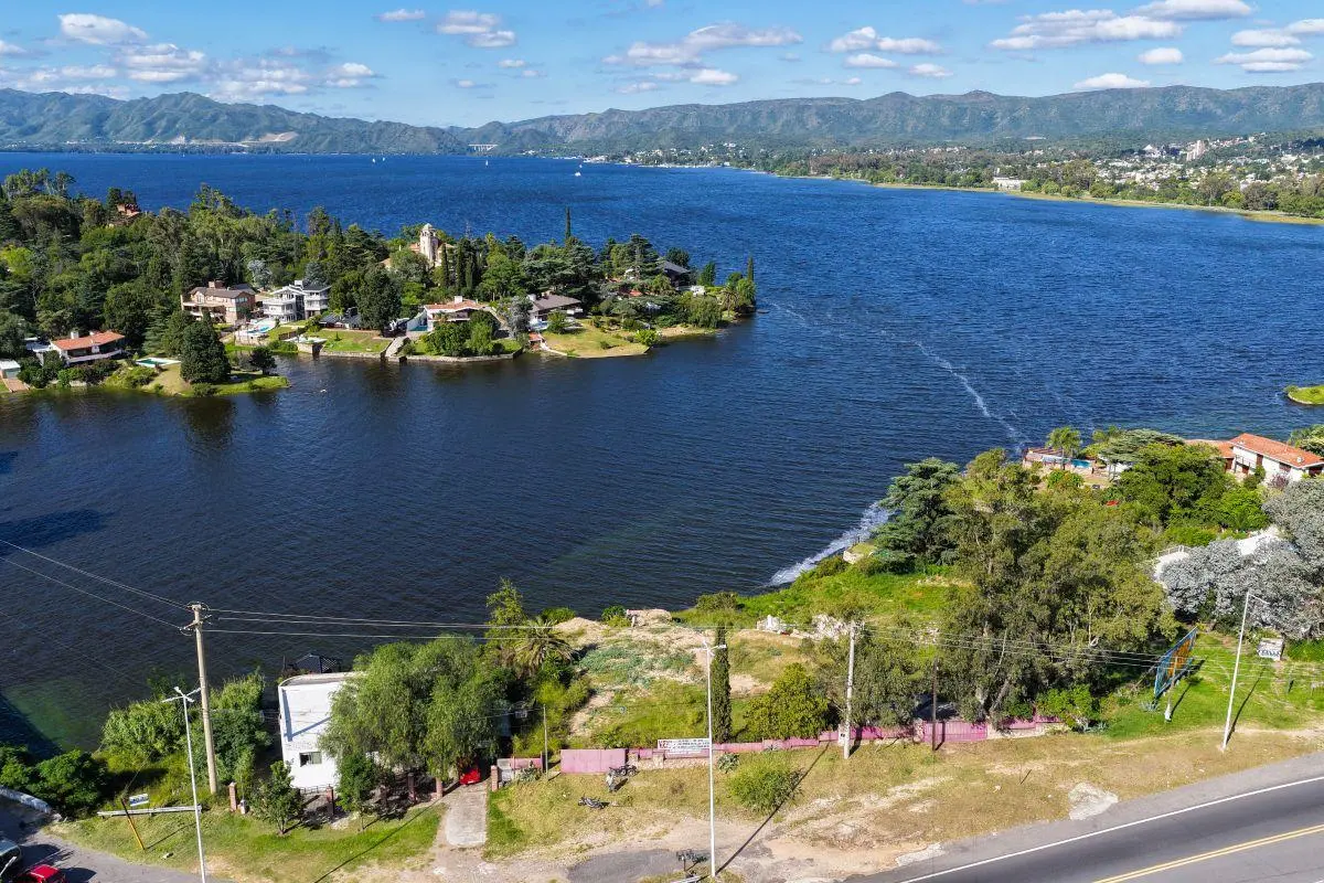 Atención desarrollistas!! lote al lago! IDEAL PARA INVERSOR 1
