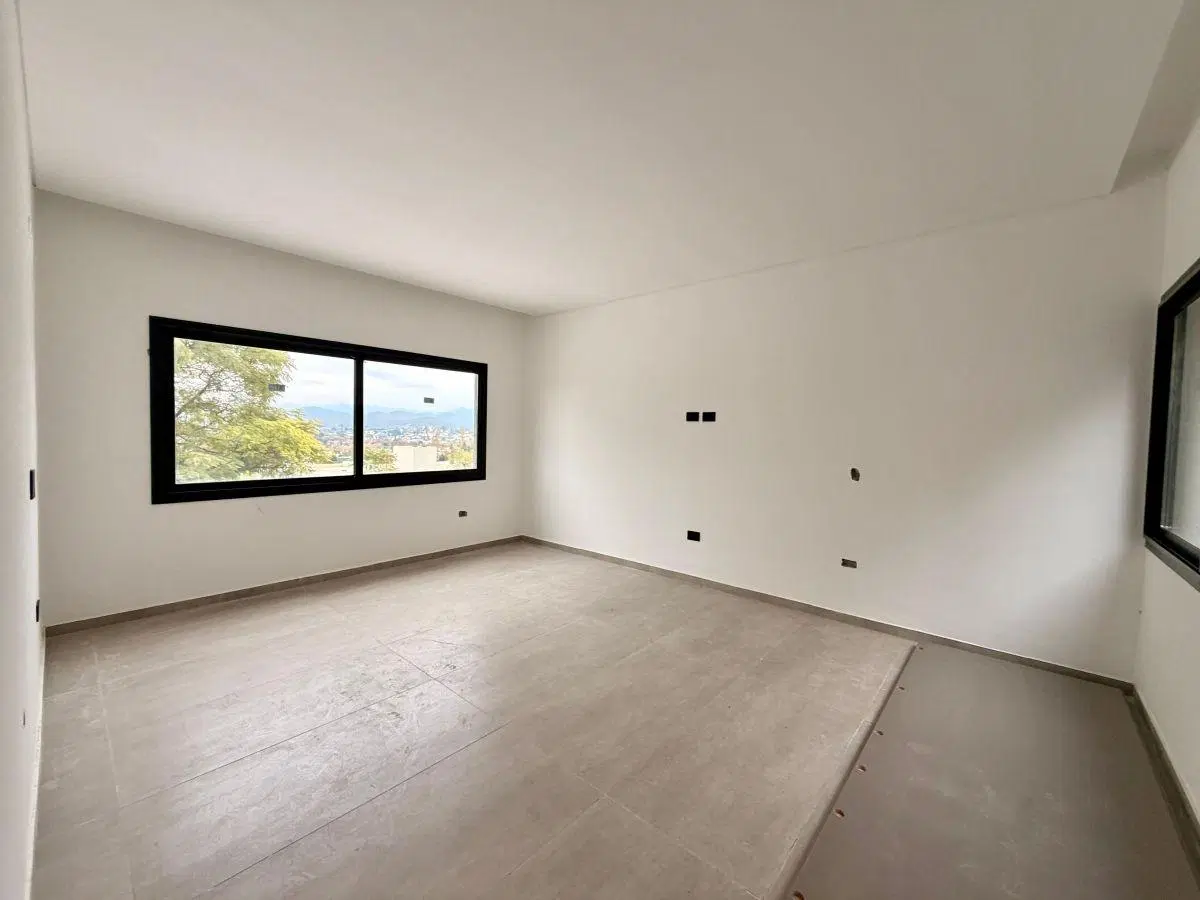 Casa a Estrenar | Vista 180° a las Sierras | Terreno Plano 4