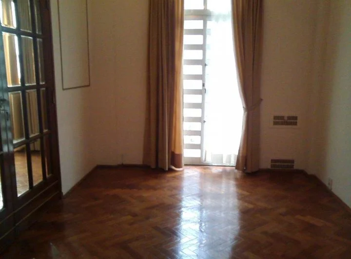 Alquilo Semipiso en Peatonal San Martín 4