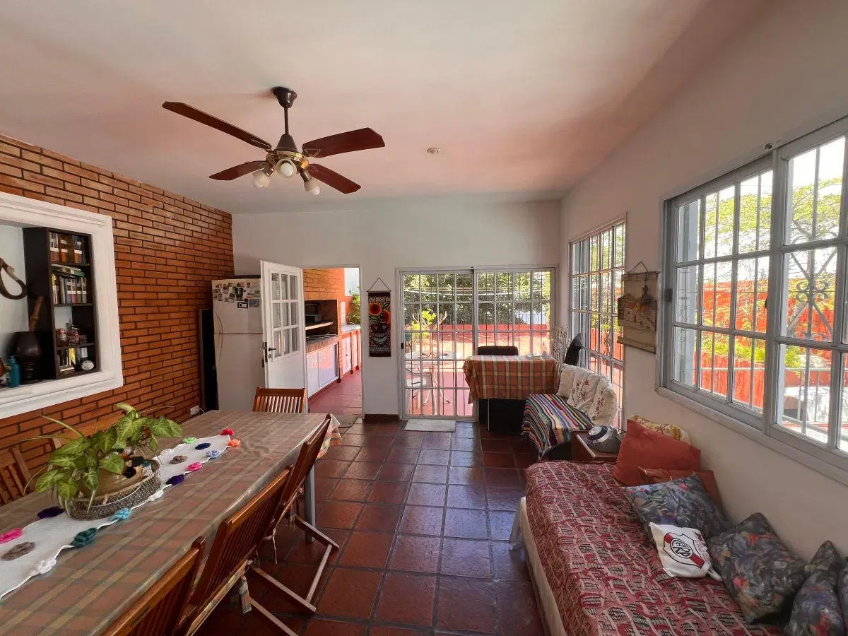 HERMOSISIMA CASA - TERRAZA - QUINCHO - PARRILLA - CABALLITO! 3