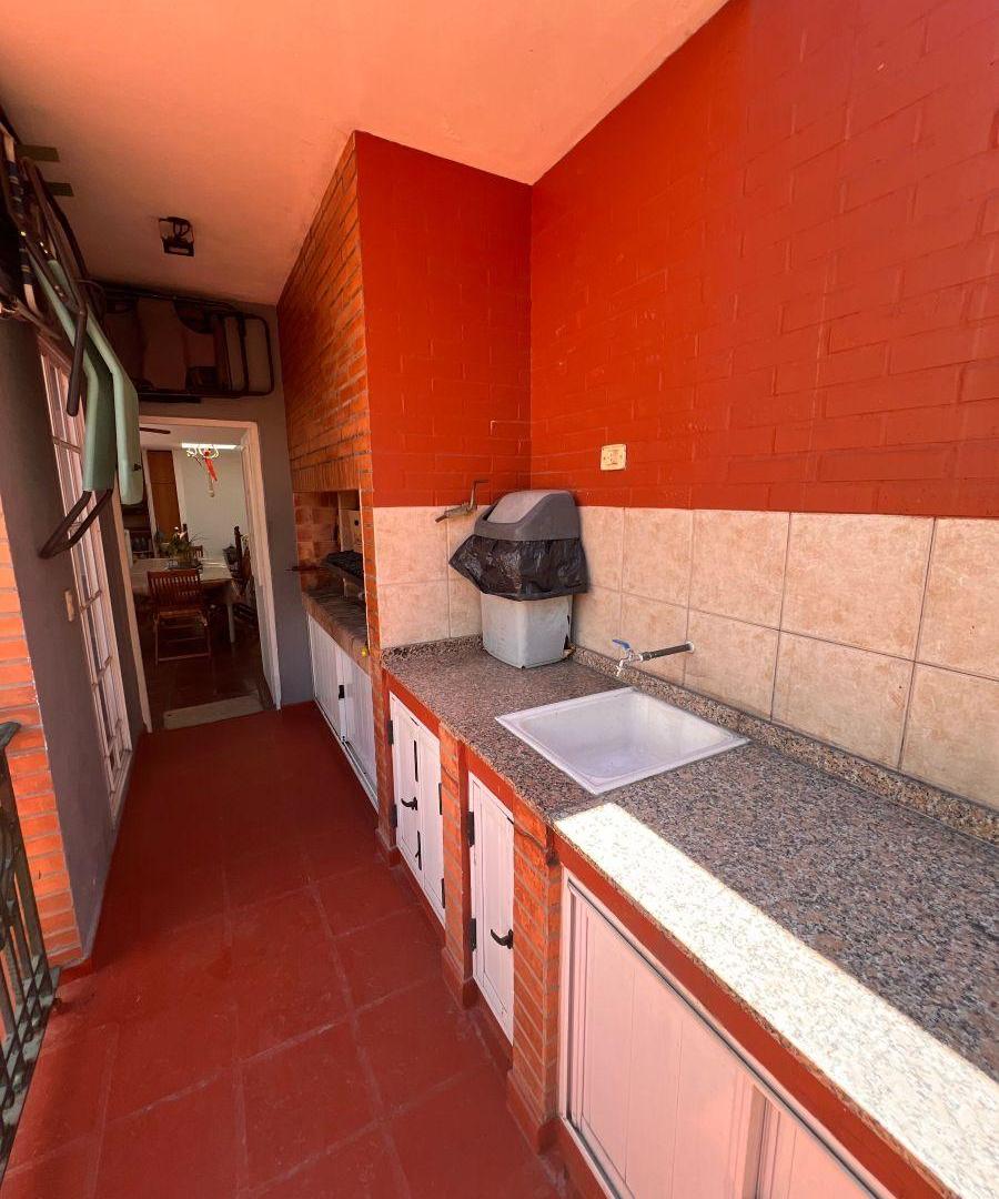 Foto de Hermosisima Casa - Terraza - Quincho - Parrilla - Caballito!, imagen 1