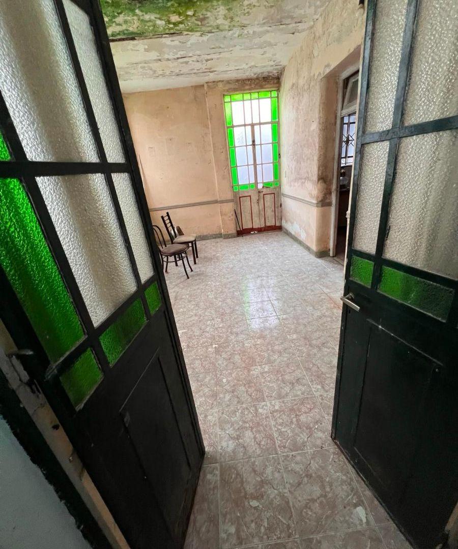 Foto de VENTA PH ESTILO COLONIAL A RECICLAR CON 174MTS TOTALES EN VILLA LURO, imagen 1