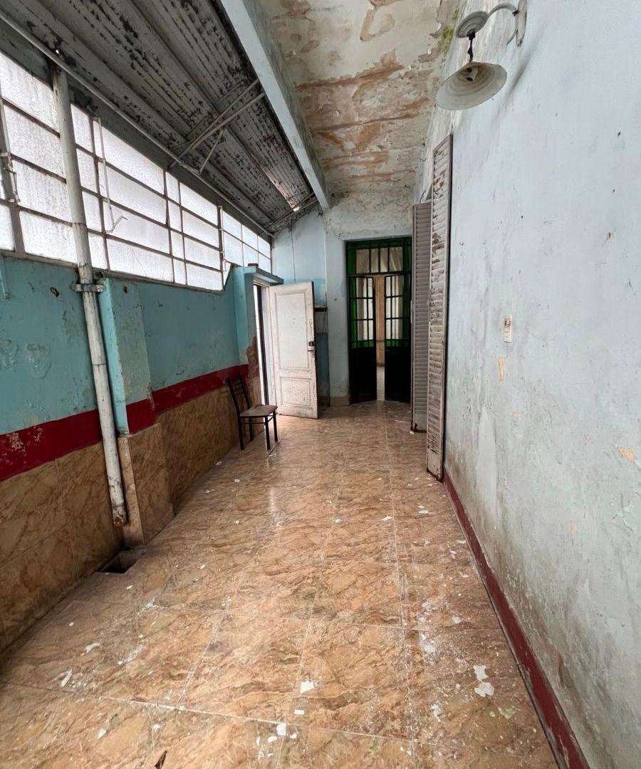 Foto de VENTA PH ESTILO COLONIAL A RECICLAR CON 174MTS TOTALES EN VILLA LURO, imagen 3