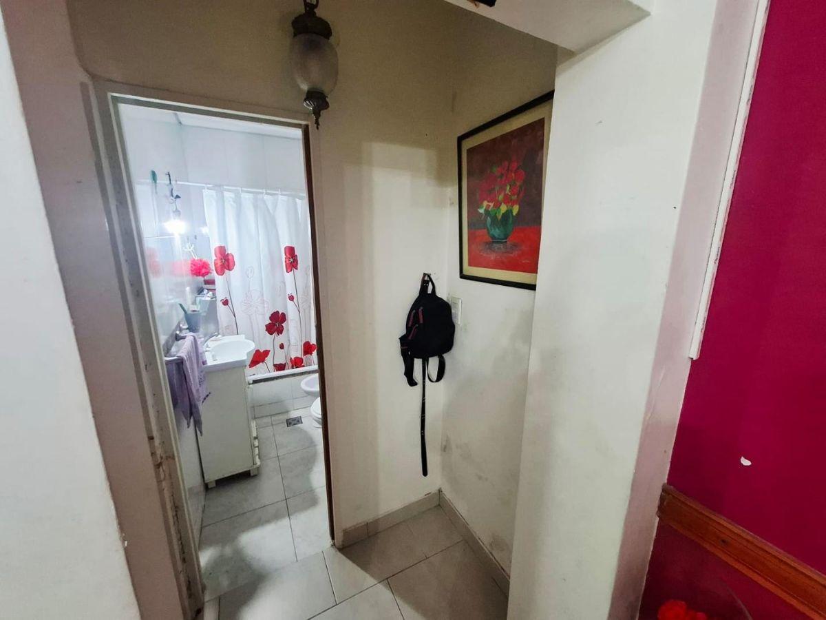 Foto de Departamento Tipo Casa de 3 Amb en Parque Avellaneda, imagen 3
