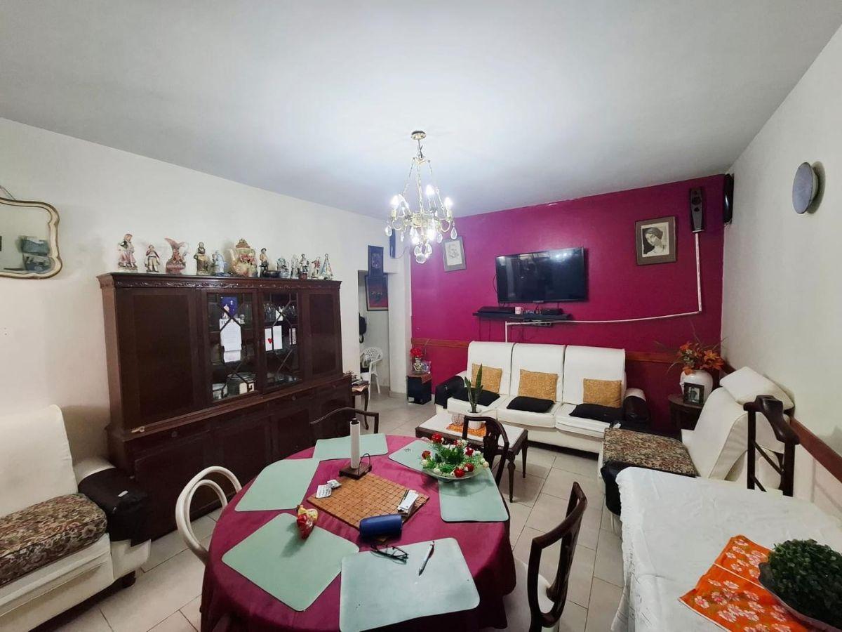 Foto de Departamento Tipo Casa de 3 Amb en Parque Avellaneda, imagen 5
