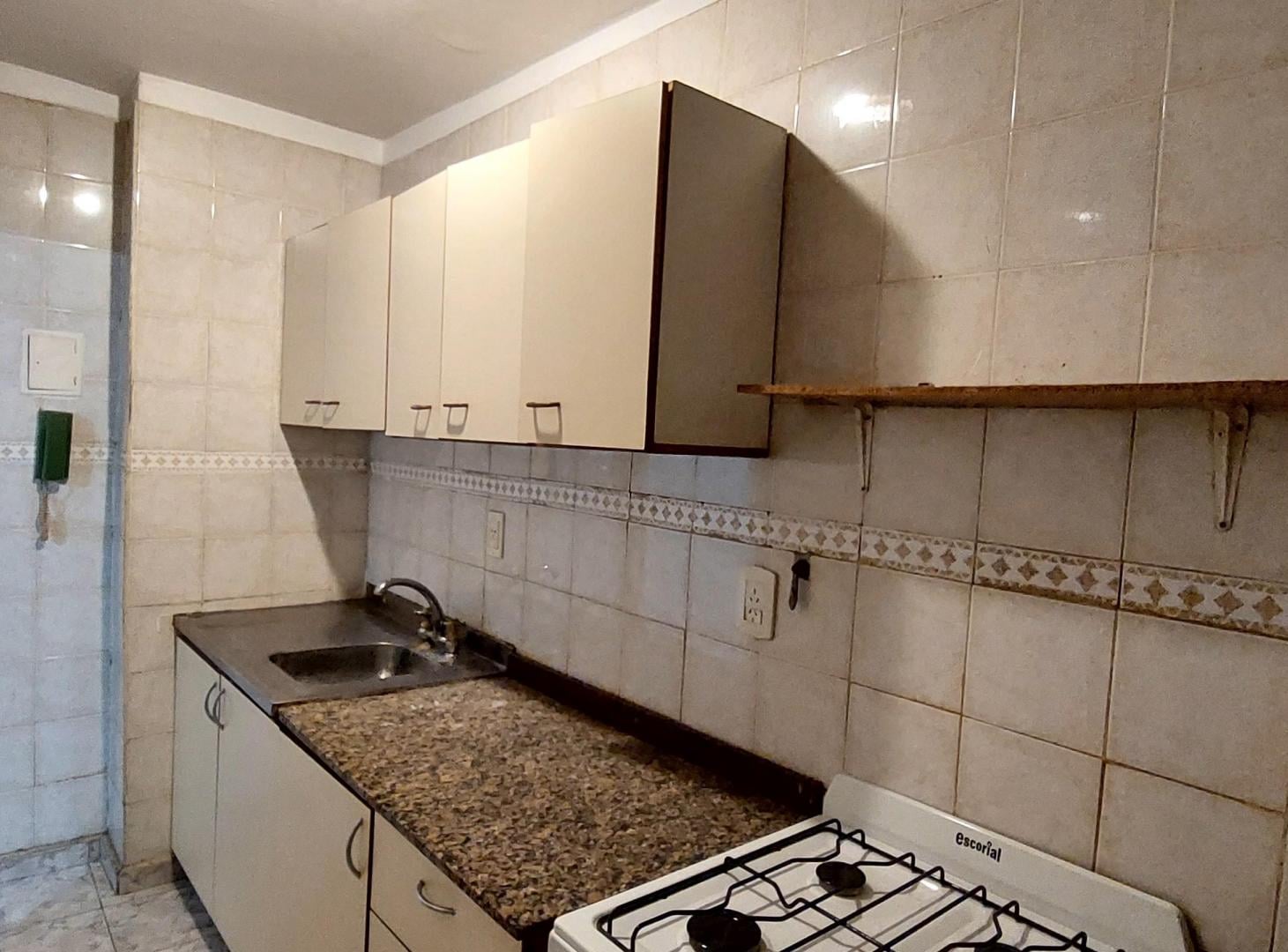 Foto de Alquiler departamento 2 ambientes Parque Chacabuco, imagen 2