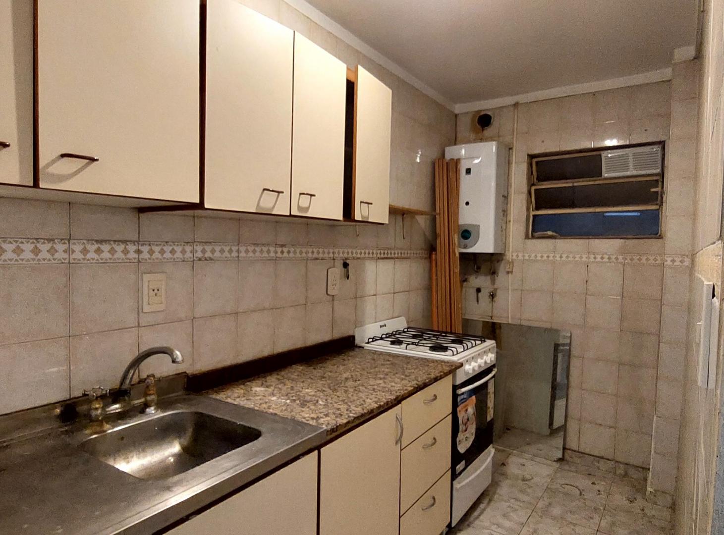 Foto de Alquiler departamento 2 ambientes Parque Chacabuco, imagen 2
