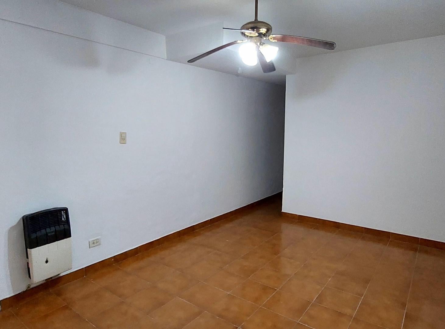 Foto de Alquiler departamento 2 ambientes Parque Chacabuco, imagen 5
