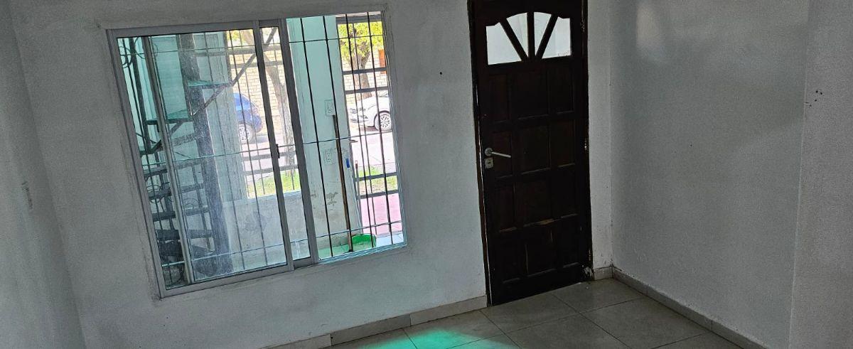 Foto de VENTA PH CON 2 DEPTOS EN UN MISMO LOTE, EXCELENTE UBICACION A METROS, imagen 1