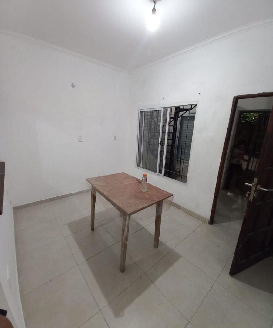 Foto de VENTA PH CON 2 DEPTOS EN UN MISMO LOTE, EXCELENTE UBICACION A METROS, imagen 4