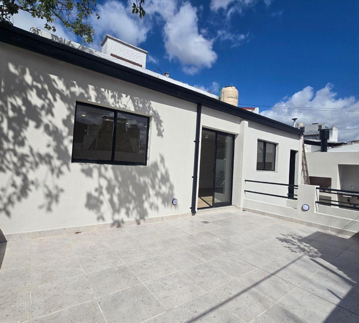 Foto de VENDE EXCLUSIVO PH 3 AMBIENTES AL FRENTE, PATIO, TERRAZA, QUINCHO, imagen 4