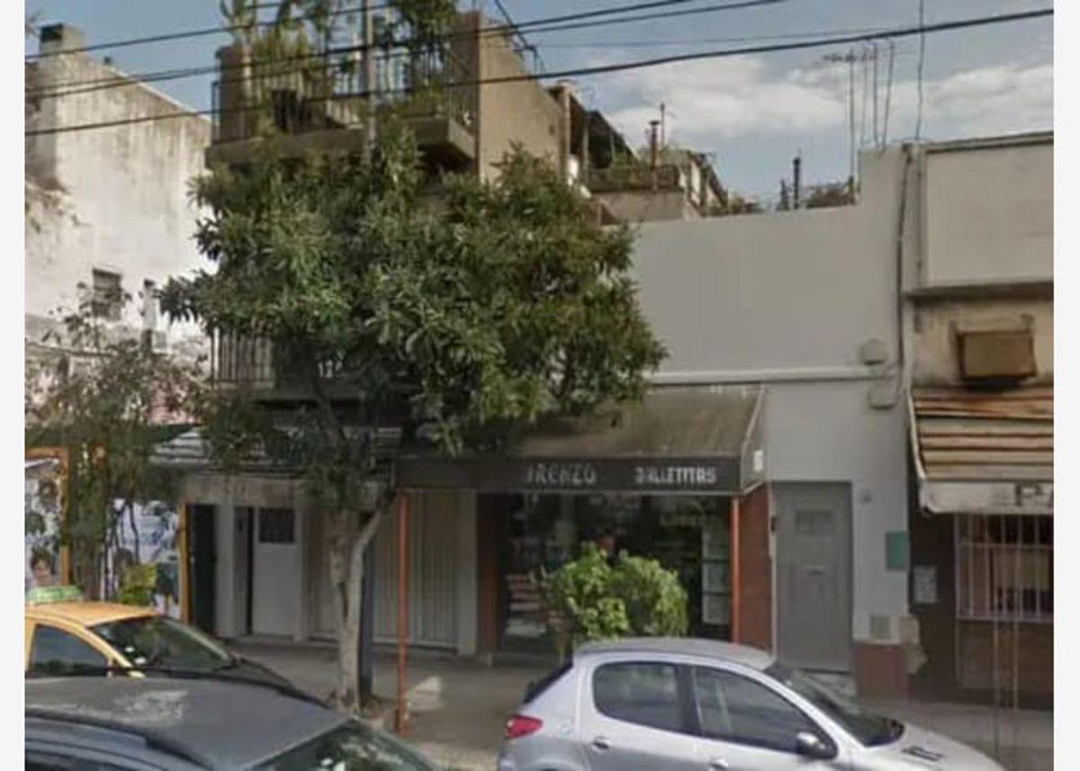 Foto de OPORTUNIDAD LOCAL EN VENTA UBICADO EN FLORES A REFACCIONAR DONATO, imagen 3