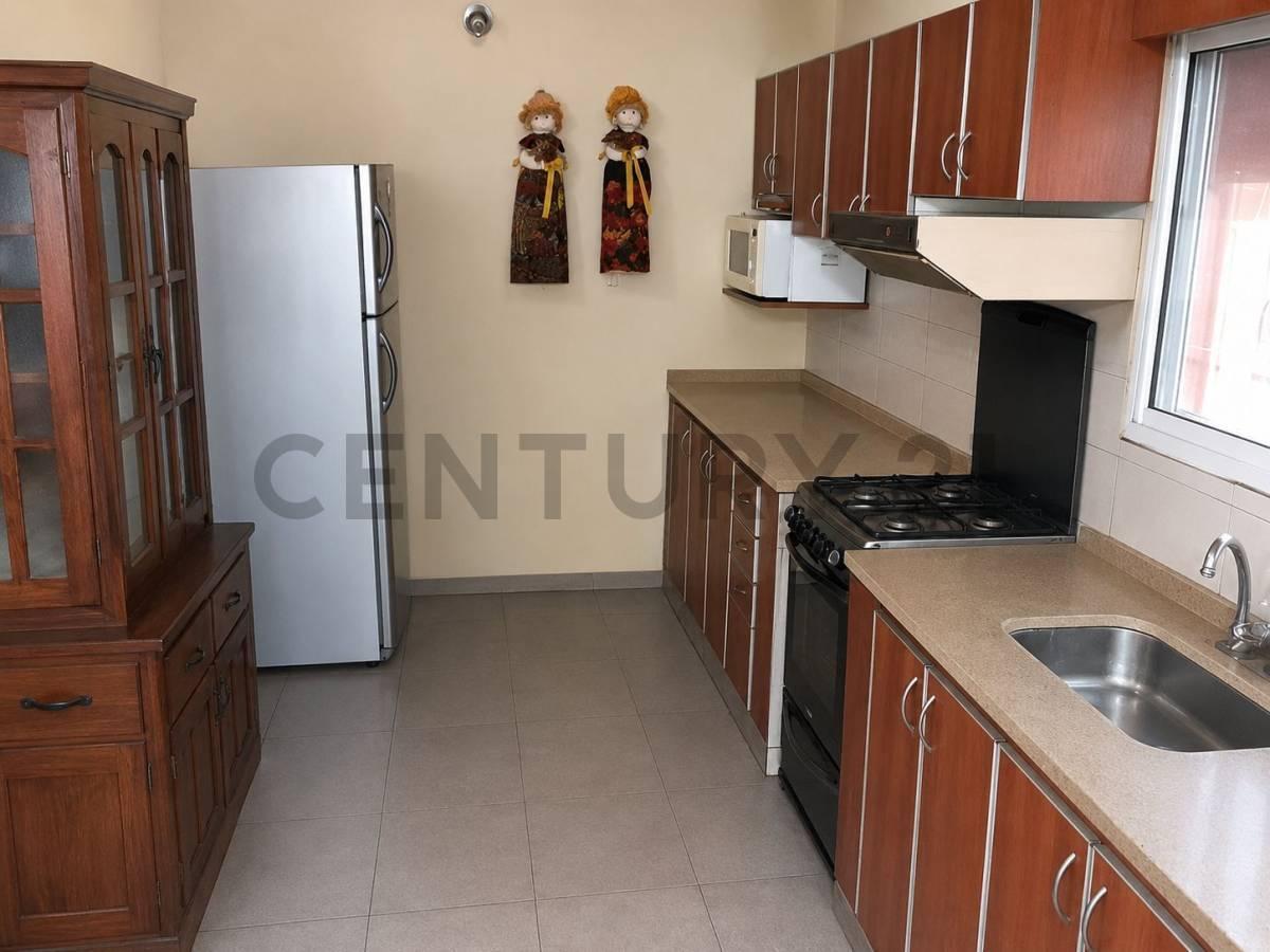 Foto de Venta casa en Tandil, imagen 1