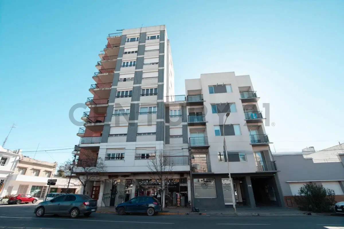 Semi piso sobre Avenida España y 9 de julio 1