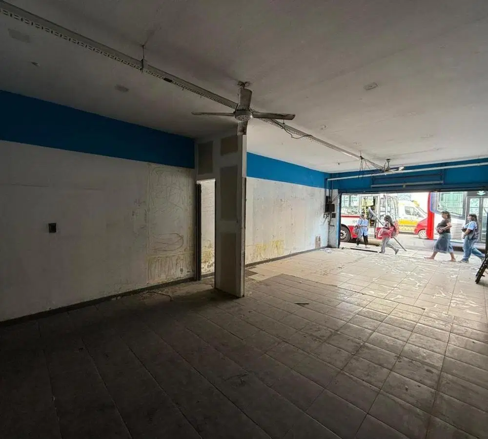 Local Comercial a 100mt de la plaza de San Justo 4