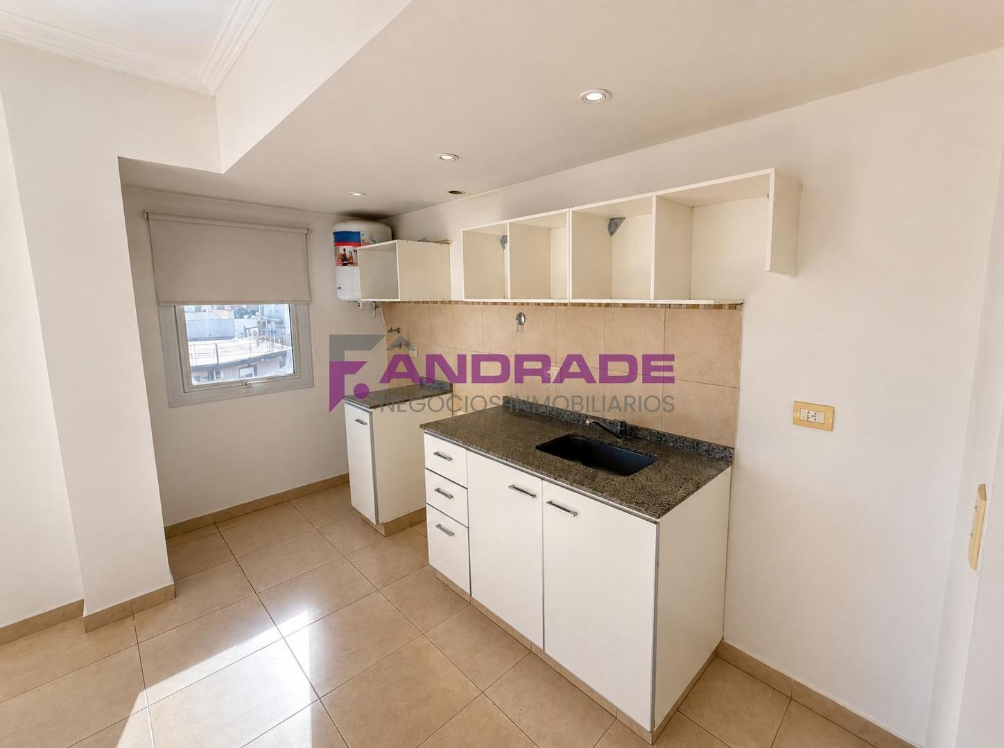 Foto de Excelente Departamento 2 amb. c/balcón en San Justo centro, imagen 2