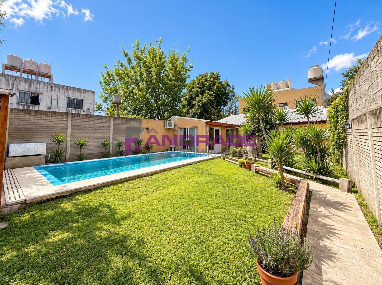 Foto de EXCELENTE CASA/QUINTA 3amb. EN LOTE PROPIO, imagen 2