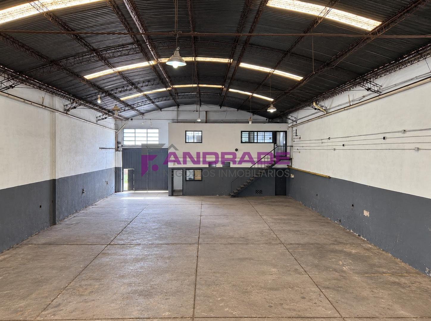 Foto de Excelente Depósito 560m² + oficinas a 200m de R.N. 3, imagen 4