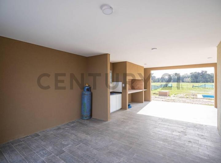 Casa en alquiler en Barrio privado El Mirador a estrenar 2