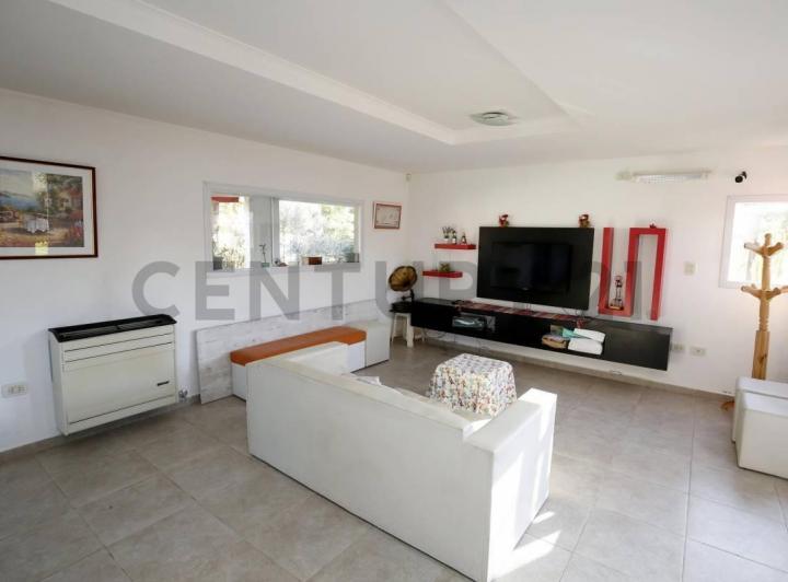 Casa en alquiler en Gonnet de 3 dormitorios 3