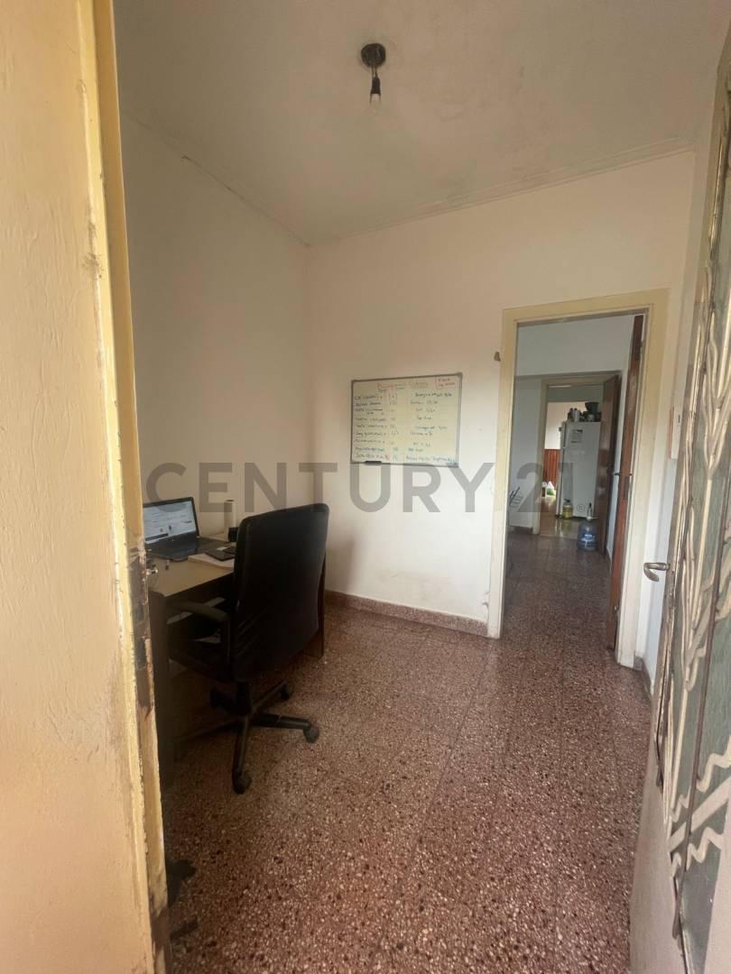 Foto de CASA EN VENTA EN LOS HORNOS - LA PLATA - 2 DORMITORIOS, imagen 2