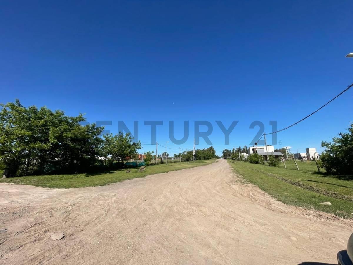 Lote en venta en City Bell Barrio El Capricho alambrado y con perforacion