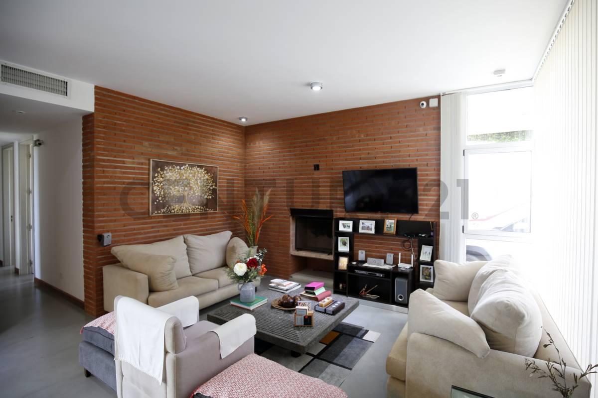 CASA EN VENTA EN GREENVILLE POLO & RESORT BERAZATEGUI