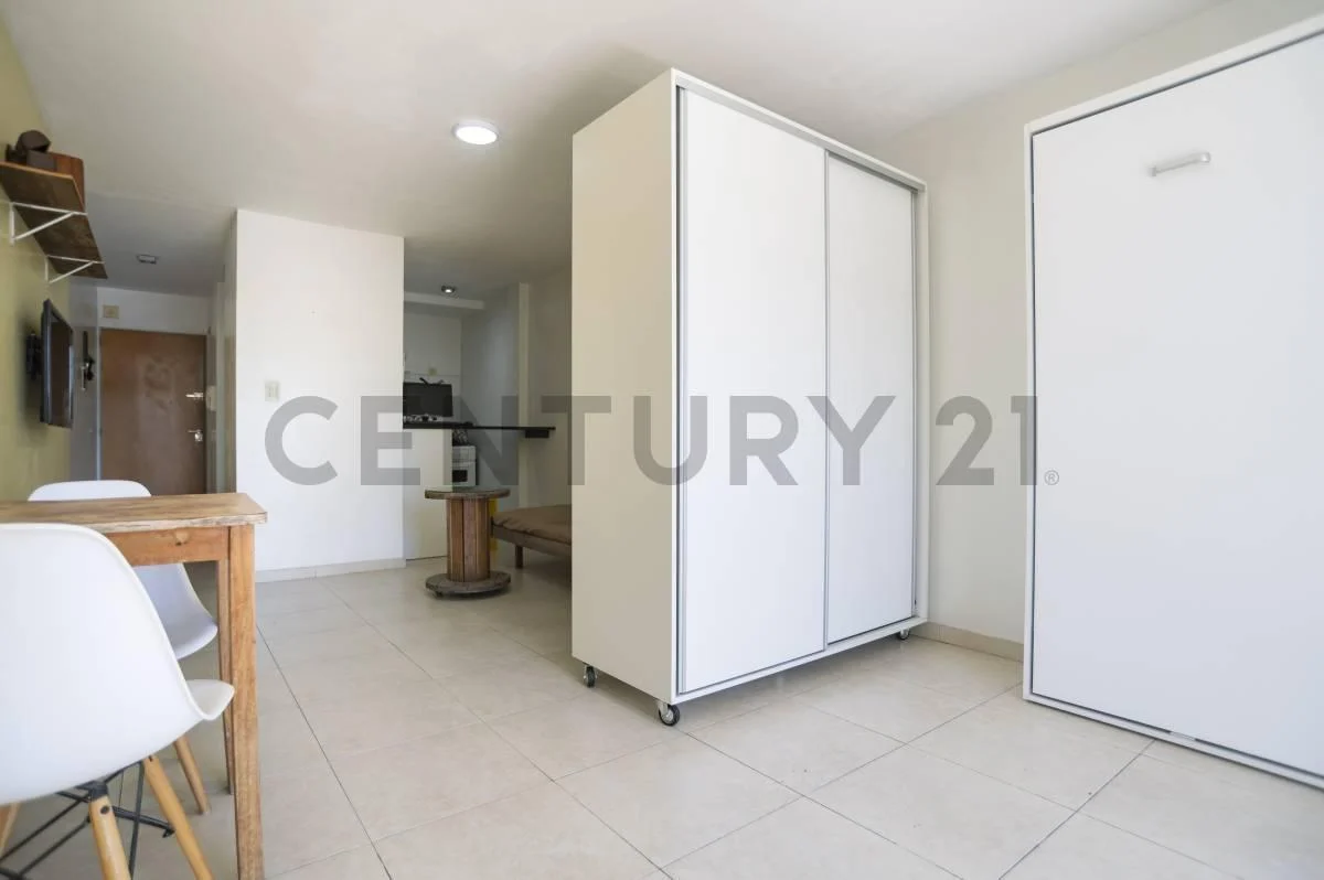Departamento en venta en La Plata monoambiente con balcón