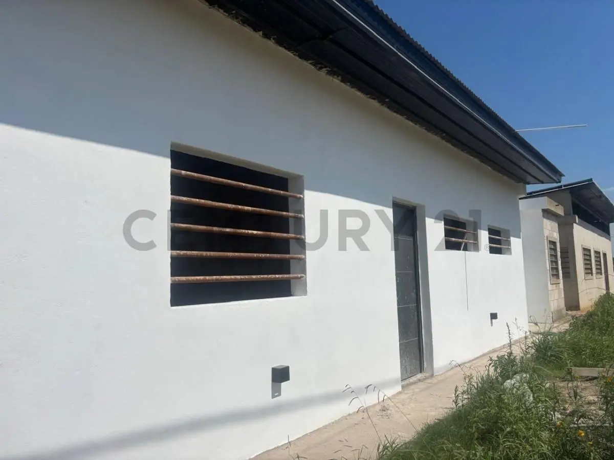 CASA EN VENTA EN GONNET A ESTRENAR CON PARQUE - 2 DORMITORIOS - VILLA CASTELLS 3