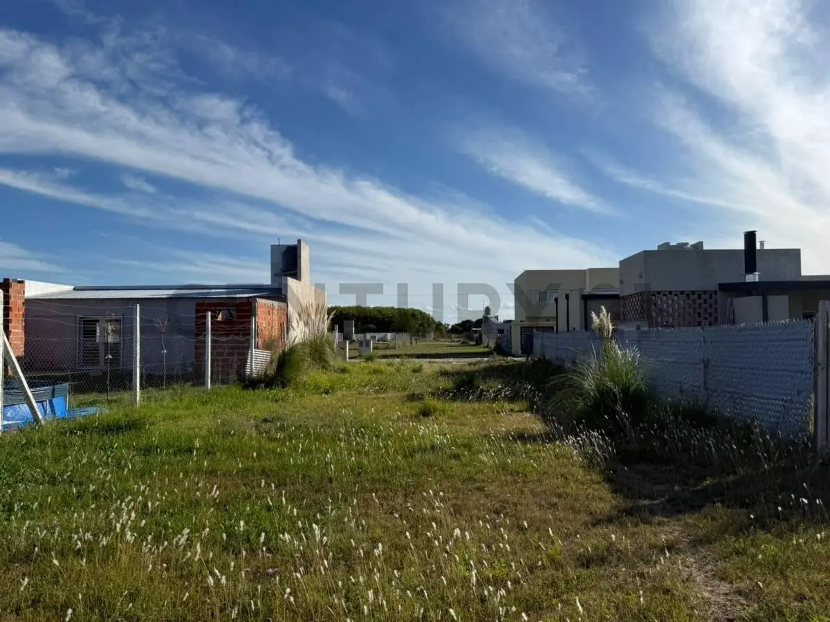 Terreno en Venta Ubicado en El Barrio Lomas de Arana, La Plata 5