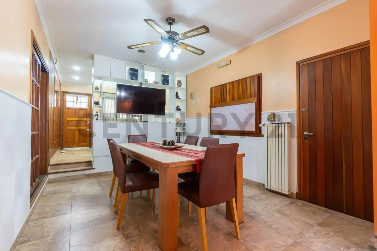 Casa en venta en City Bell 4