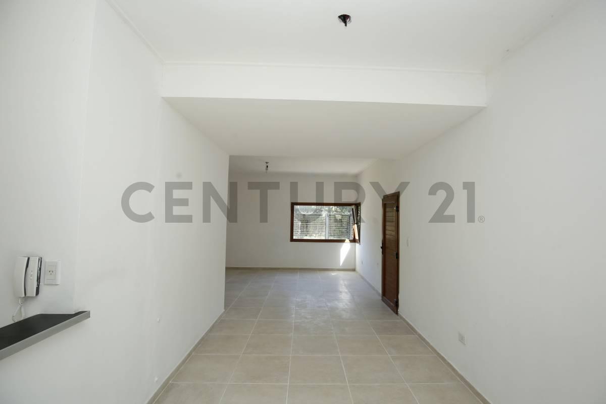 Foto de CASA A ESTRENAR EN VENTA EN GONNET 2 DORMITORIOS, imagen 2