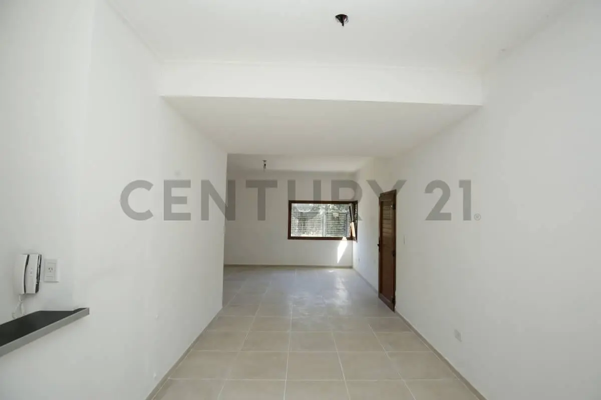 CASA A ESTRENAR EN VENTA EN GONNET 2 DORMITORIOS 2