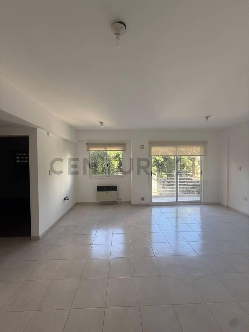 Foto de Departamentos en alquiler de un dormitorio con cochera La Plata, imagen 2