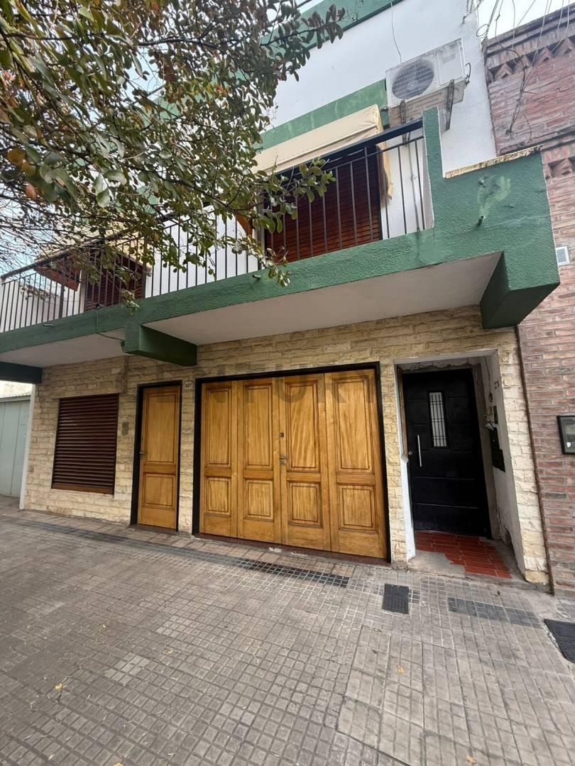 PH en venta en La Plata
