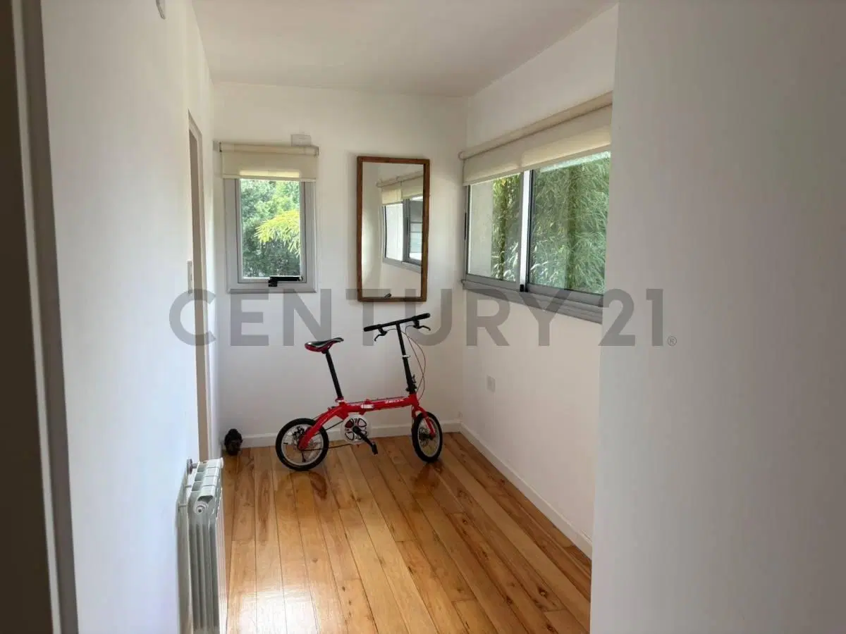 CASA EN ALQUILER EN GONNET EN BARRIO CERRADO 5