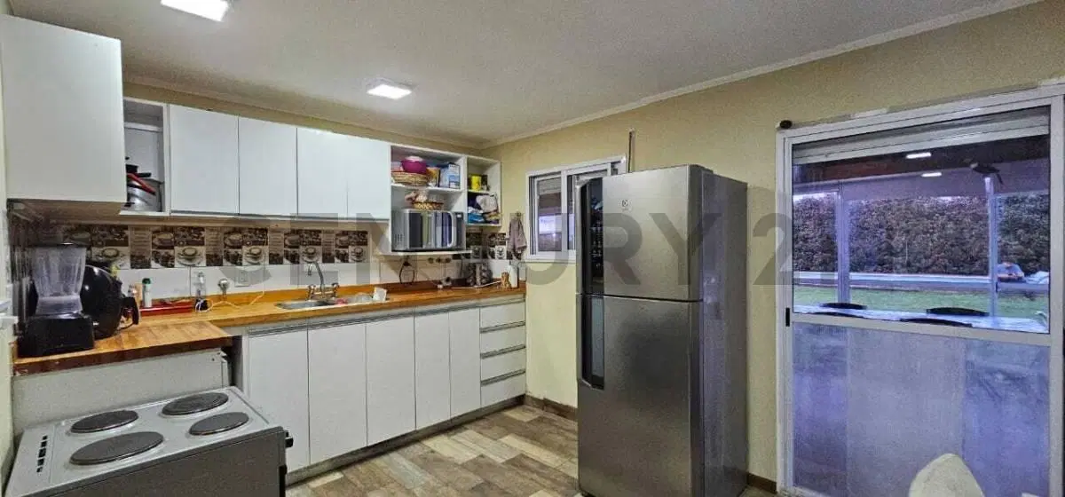 Casa en venta en La Plata de tres dormitorios en Parque Sicardi 5