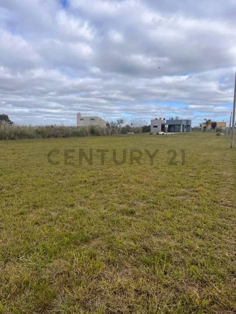 LOTE EN VENTA  23 x 50 – BARRIO EL MIRADOR DEL SUD 3