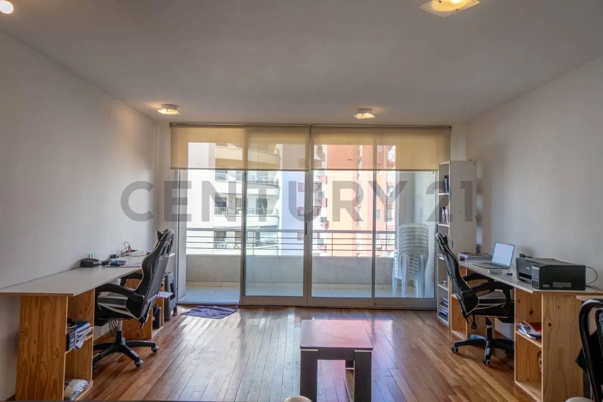 Departamento en venta en La Plata de dos dormitorios con cochera 2