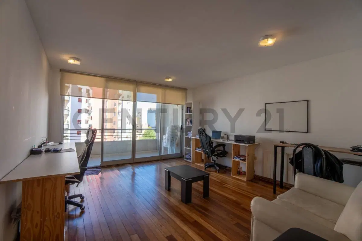 Departamento en venta en La Plata de dos dormitorios con cochera 3
