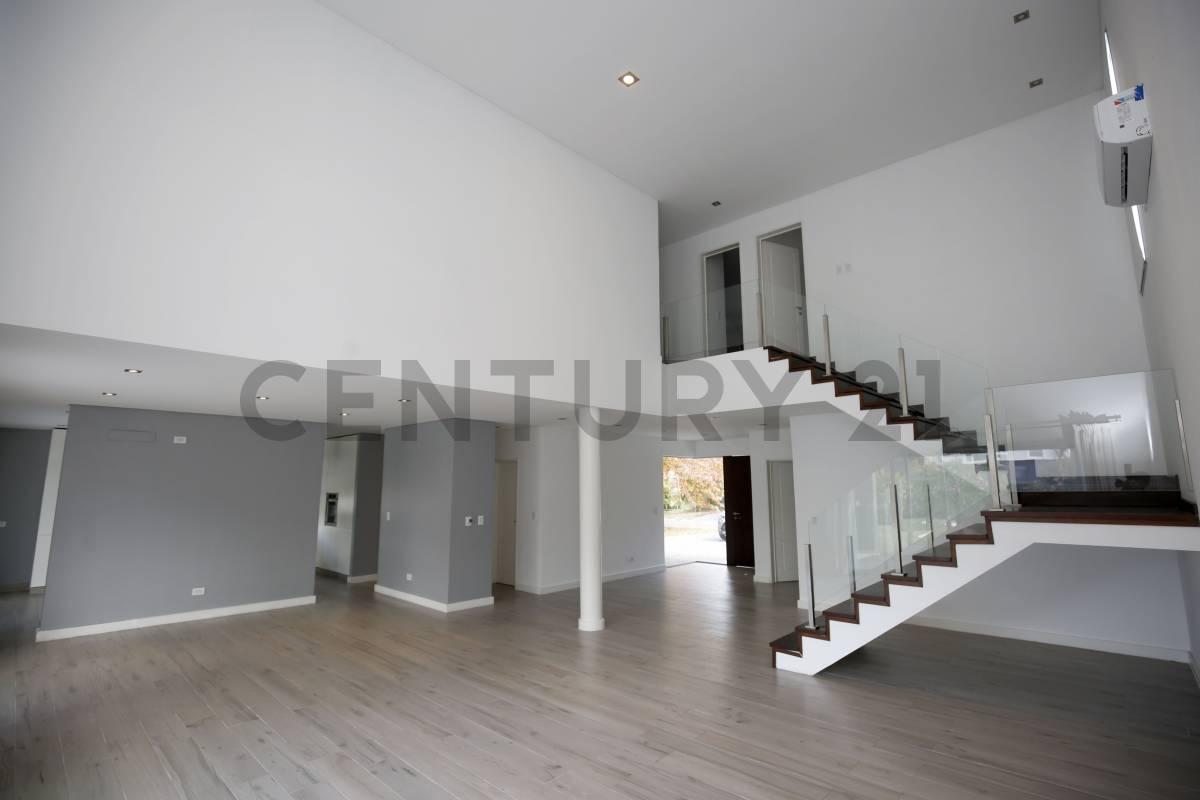 Foto de Casa en venta de cuatro dormitorios en Fincas de Iraola II., imagen 4