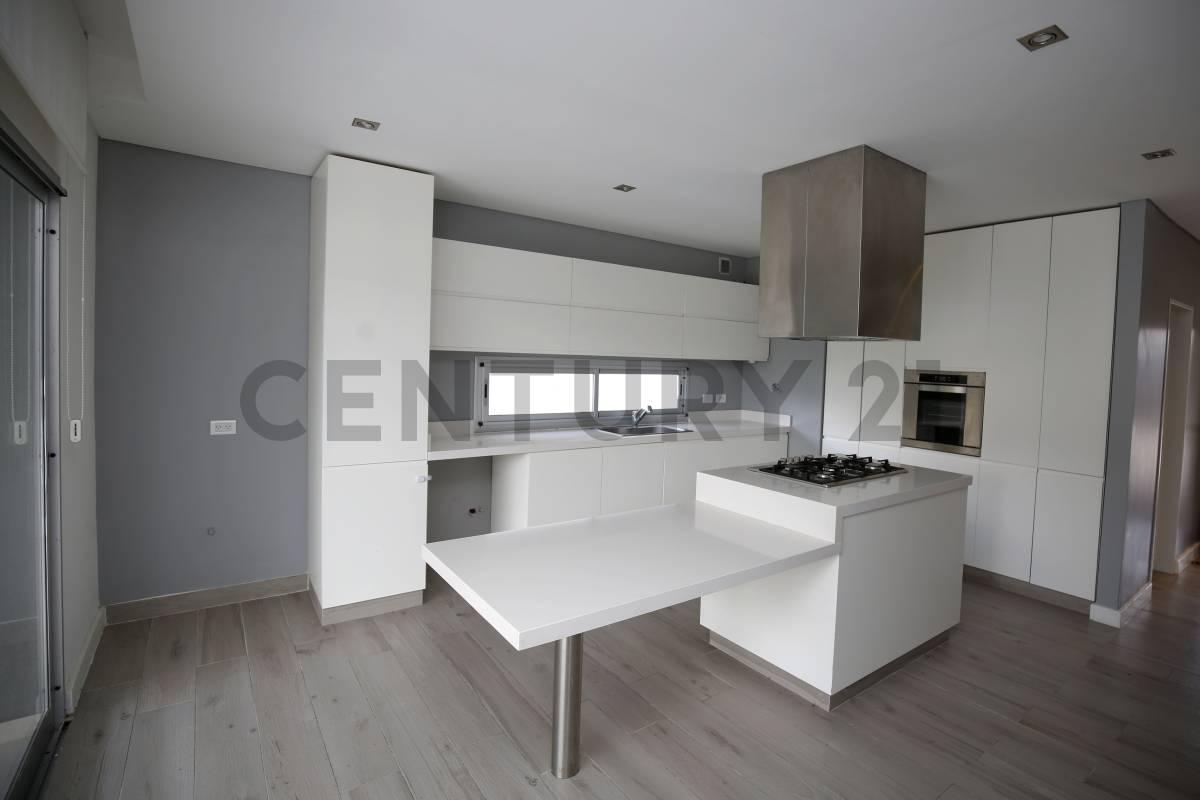 Foto de Casa en venta de cuatro dormitorios en Fincas de Iraola II., imagen 2