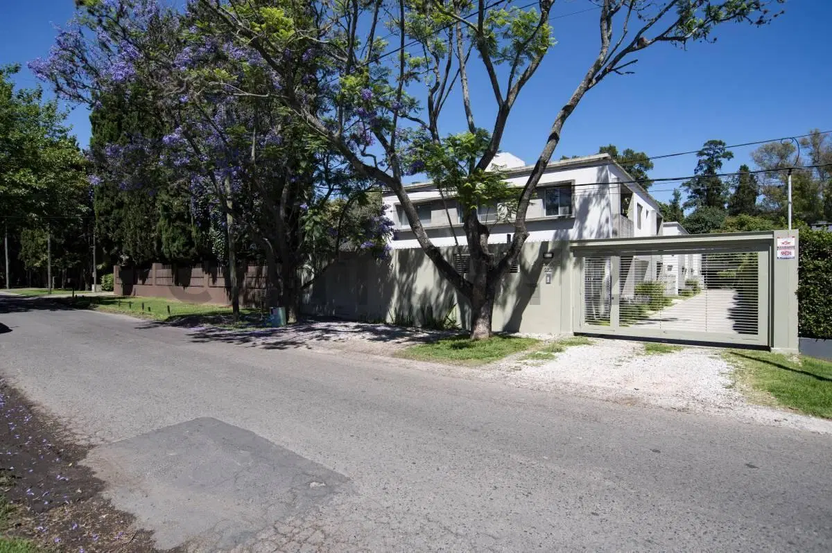 Casa en venta en Gonnet en complejo cerrado de dos dormitorios 2