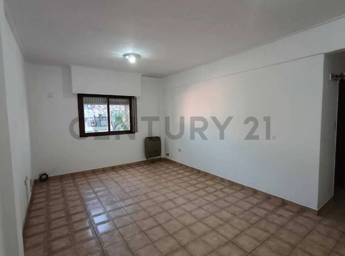 Departamento en alquiler en La Plata de dos dormitorios y cochera 5