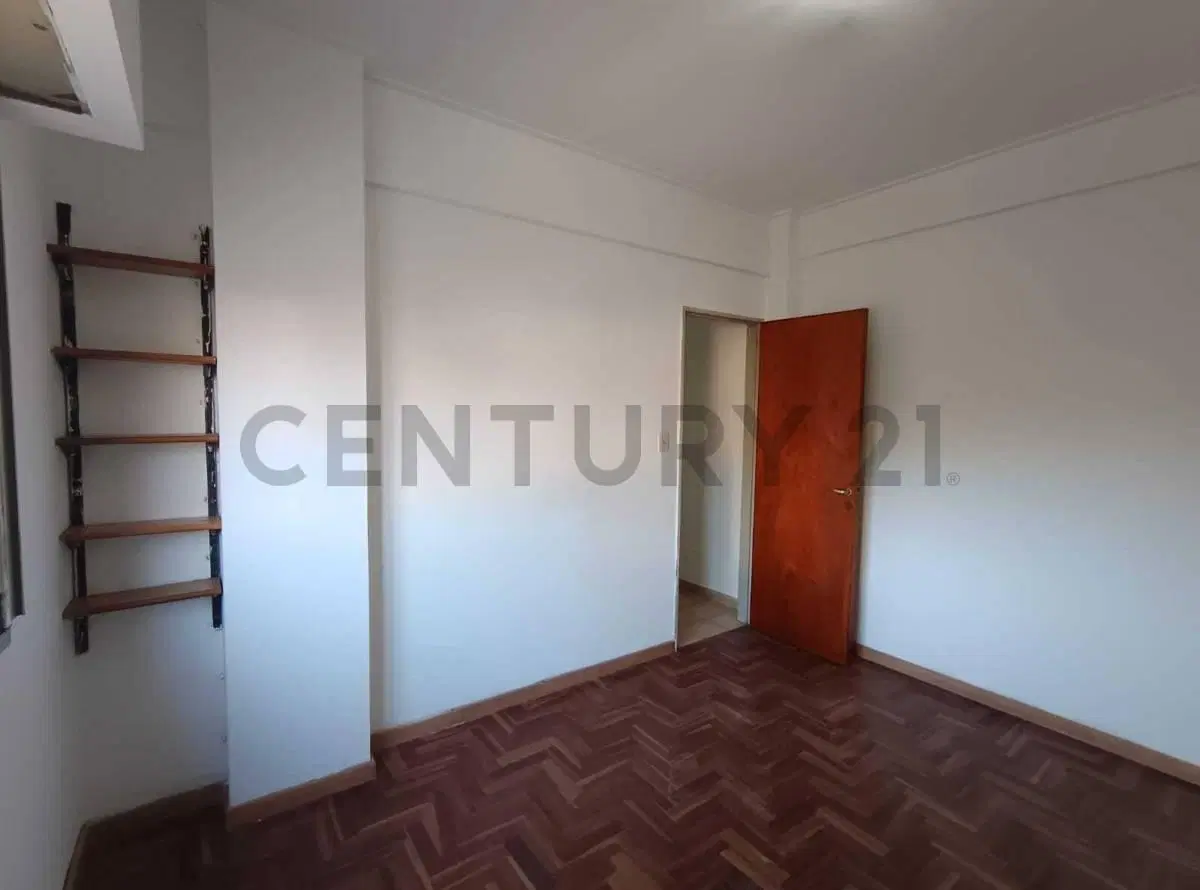Departamento en alquiler en La Plata de dos dormitorios y cochera 4
